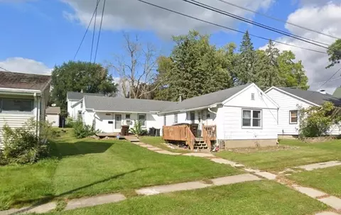 1234-1236 W Logan St, Freeport, IL 61032
