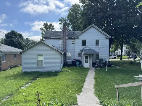 Exterior - 607 S Jackson St, Mount Carroll, IL 61053 photo 4 of 5