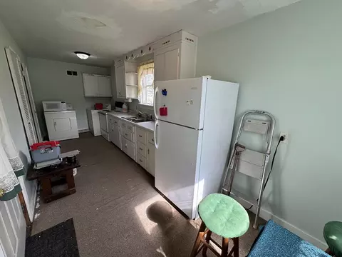 Kitchen - 607 S Jackson St, Mount Carroll, IL 61053 photo 1 of 4