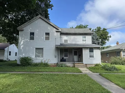 Exterior - 607 S Jackson St, Mount Carroll, IL 61053 photo 3 of 5