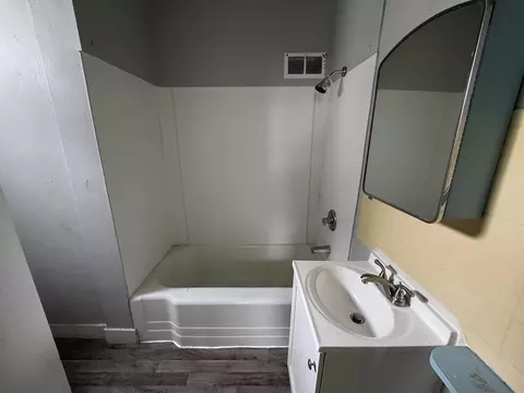 Bath - 607 S Jackson St, Mount Carroll, IL 61053 photo 2 of 3