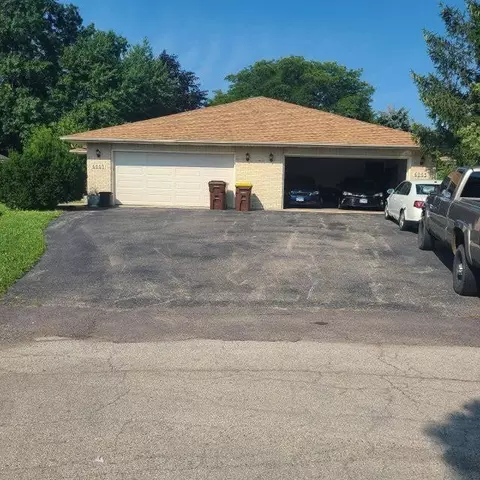 6005-6007 Boxwood Dr, Rockford, IL 61114