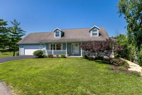 204 Sioux Ct, Galena, IL 61036