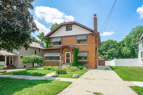 228 N London Ave, Rockford, IL 61107