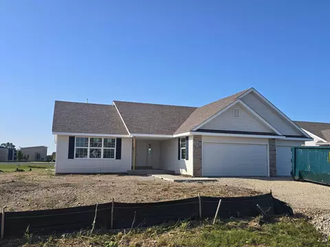 1054 E Birchwood Dr, Beloit, WI 53511 photo 2
