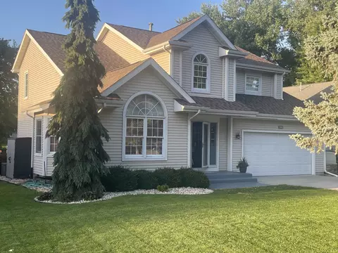 1502 SW Candlewick Dr, Poplar Grove, IL 61065