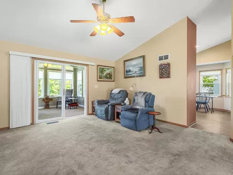 1217 Lake Summerset Rd, Lake Summerset, IL 61019 photo 11