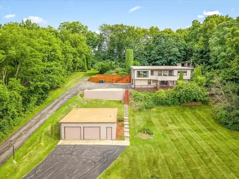4349 E Il Route 72 Rte, Byron, IL 61010