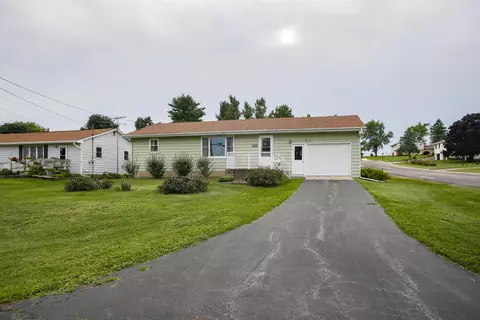 602 S Main St, Stockton, IL 61085