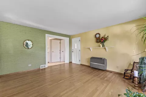 5 Thrush Cir, Rockford, IL 61107 photo 9
