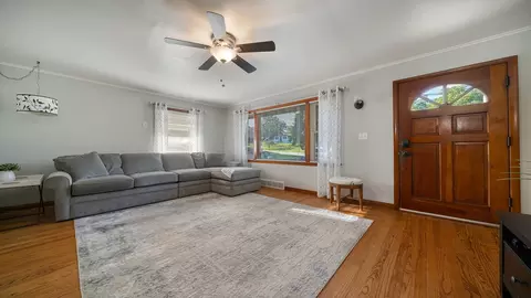 210 W State St, Cherry Valley, IL 61016 photo 4