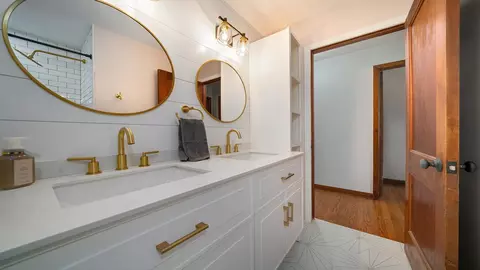 210 W State St, Cherry Valley, IL 61016 photo 7