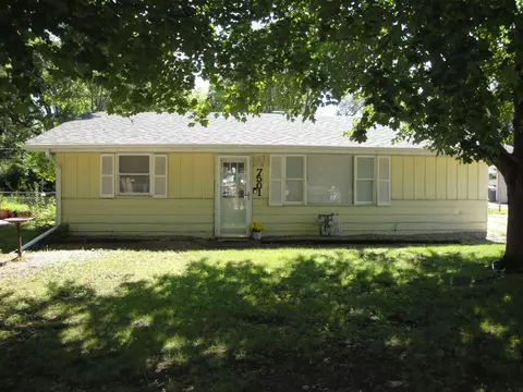 7501 Cadet Rd, Machesney Park, IL 61115