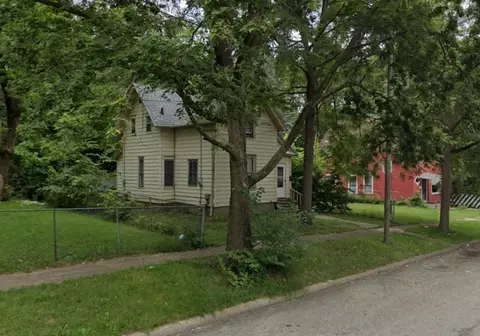 1029 Woodlawn Ave, Rockford, IL 61103