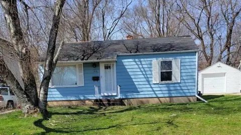 816 Alliance Ave, Rockford, IL 61101