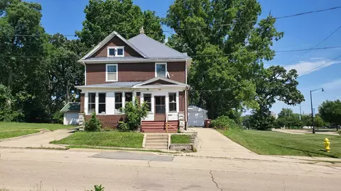 115 Oakwood Ave, Rockford, IL 61101
