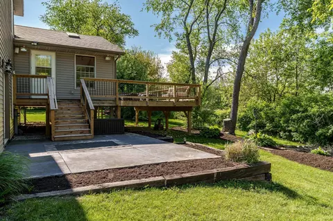 Exterior - 7812 Rhonda Dr, Roscoe, IL 61073 photo 4 of 8