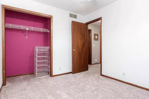 Bedroom - 7812 Rhonda Dr, Roscoe, IL 61073 photo 6 of 8