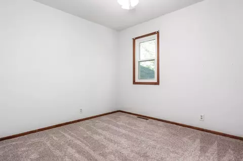 Bedroom - 7812 Rhonda Dr, Roscoe, IL 61073 photo 5 of 8