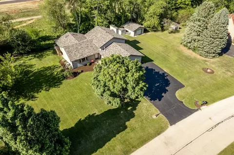 View/Area - 7812 Rhonda Dr, Roscoe, IL 61073 photo 2 of 5