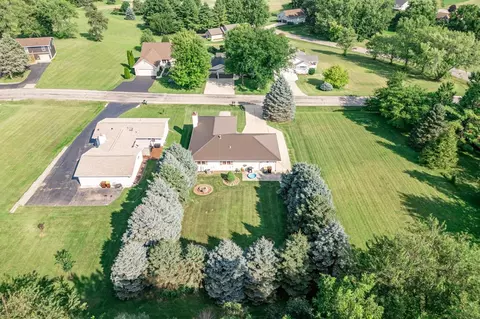 1726 Baintree Rd, Lake Summerset, IL 61019 photo 34