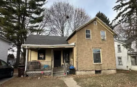 816 S State Ave, Freeport, IL 61032