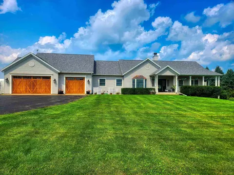 23-10 Lake Carroll Blvd, Lanark, IL 61046