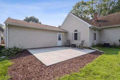 315 E 4th St, Byron, IL 61010 photo 6