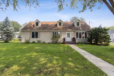 315 E 4th St, Byron, IL 61010 photo 2