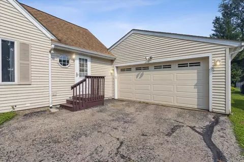 315 E 4th St, Byron, IL 61010 photo 42