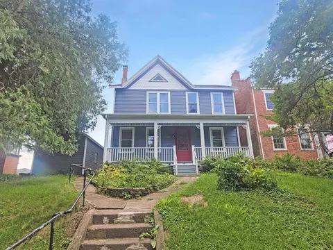 310 Elk St, Galena, IL 61036