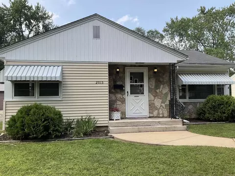 2015 Dresden Ave, Rockford, IL 61103