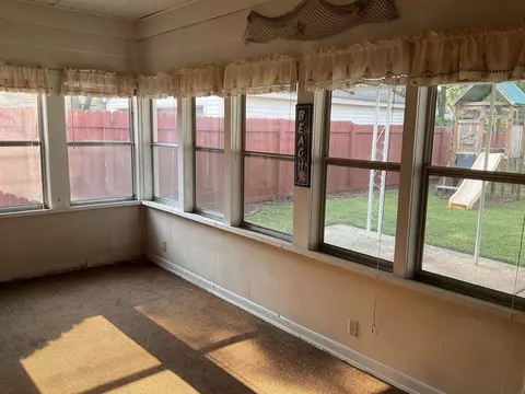 2015 Dresden Ave, Rockford, IL 61103 photo 14
