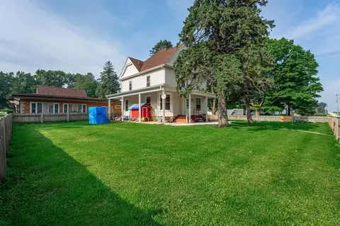 Exterior - 202 W Division St, Holcomb, IL 61043 photo 5 of 14