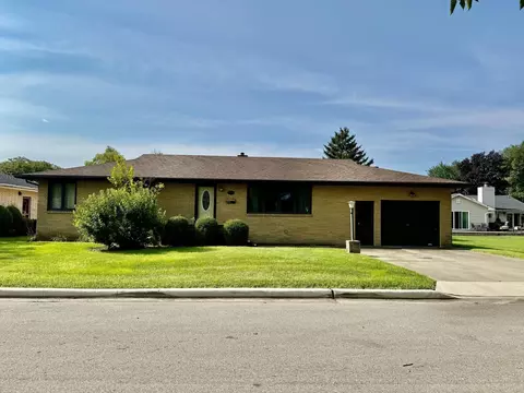 1432 23rd St, Peru, IL 61354