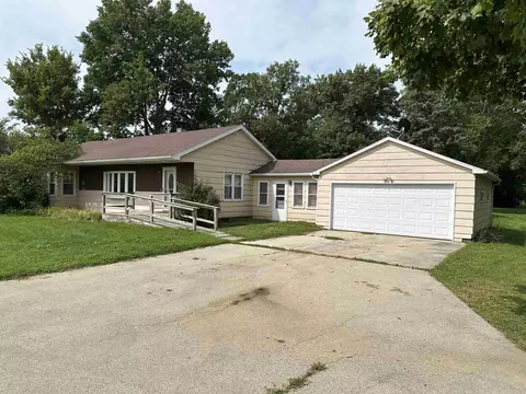 3590 Il Rte 84, Thomson, IL 61285