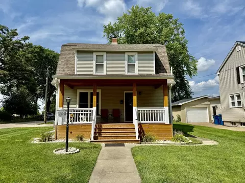Exterior - 2731 7th St, Peru, IL 61354 photo 2 of 6