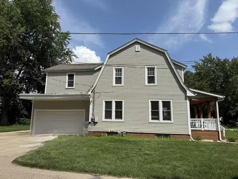 Exterior - 2731 7th St, Peru, IL 61354 photo 4 of 6