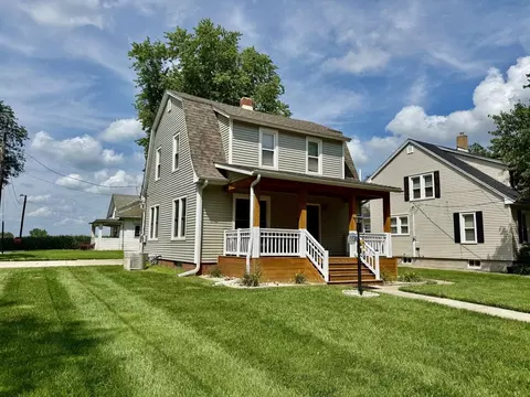 Exterior - 2731 7th St, Peru, IL 61354 photo 3 of 6