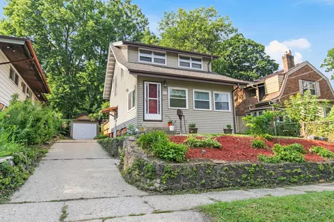 924 King St, Rockford, IL 61103