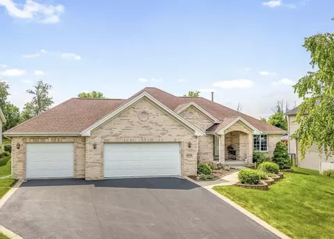 6659 Butterfield Dr, Cherry Valley, IL 61016
