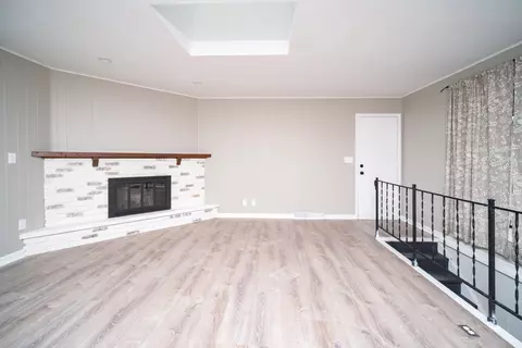 511 E Warren, Rockton, IL 61072 photo 3