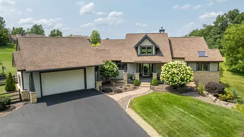 6 Hickory Trl, Galena, IL 61036