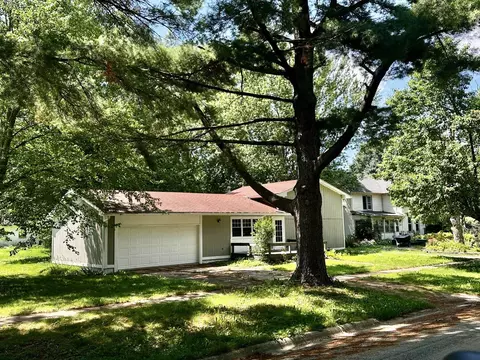 Exterior - 412 Main St, Chadwick, IL 61014 photo 2 of 3