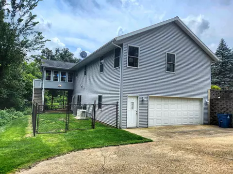 Exterior - 1-150 R Perry Ct, Lanark, IL 61046 photo 12 of 18