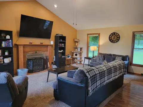 1126 Old Hunter Run, Byron, IL 61010 photo 5