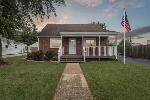 516 Gilbert Ter, Machesney Park, IL 61115