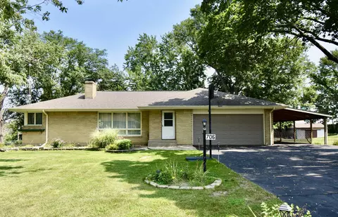 706 Tower Dr, Rockford, IL 61108
