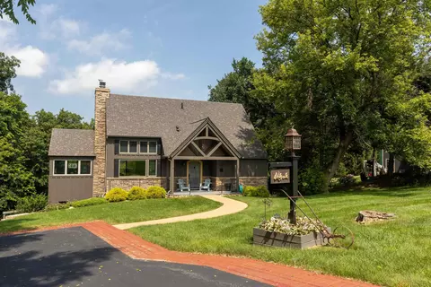 3 W Bay Path, Galena, IL 61036