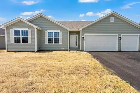 206 Cress Creek Trl, Poplar Grove, IL 61065